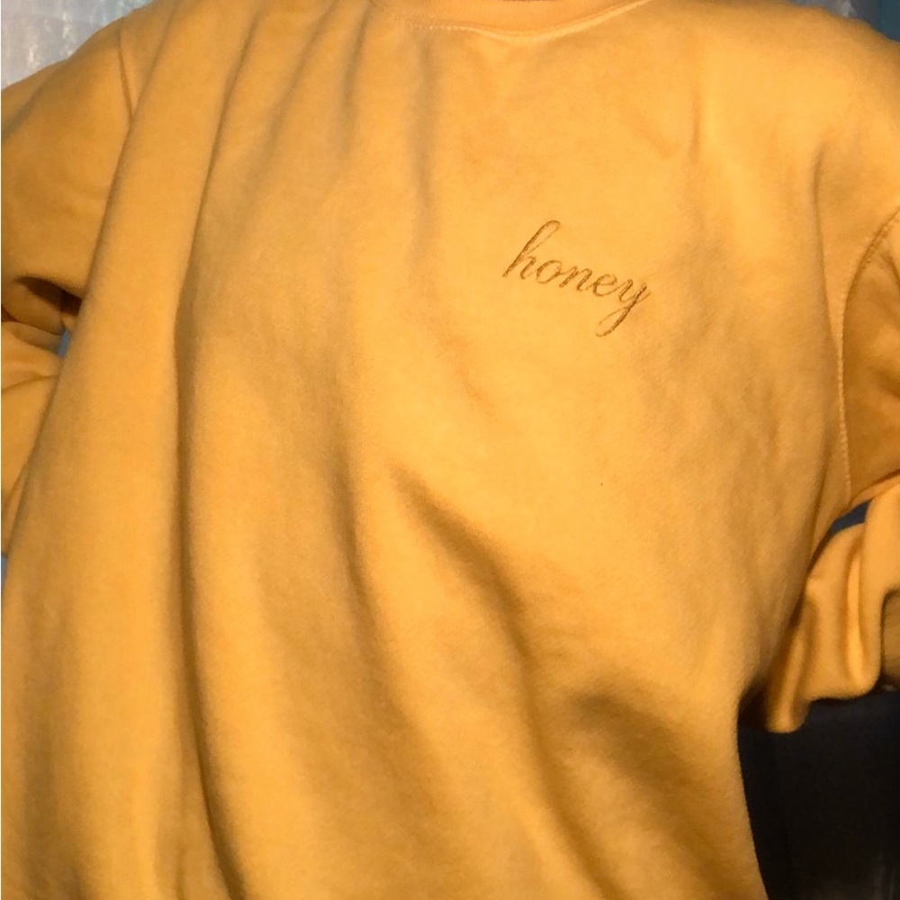 Brandy Melville crewneck